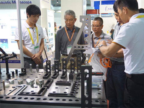 2015年第20届上海·埃森焊接与切割展览会洽谈一角